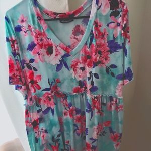Heimish floral top size 2x